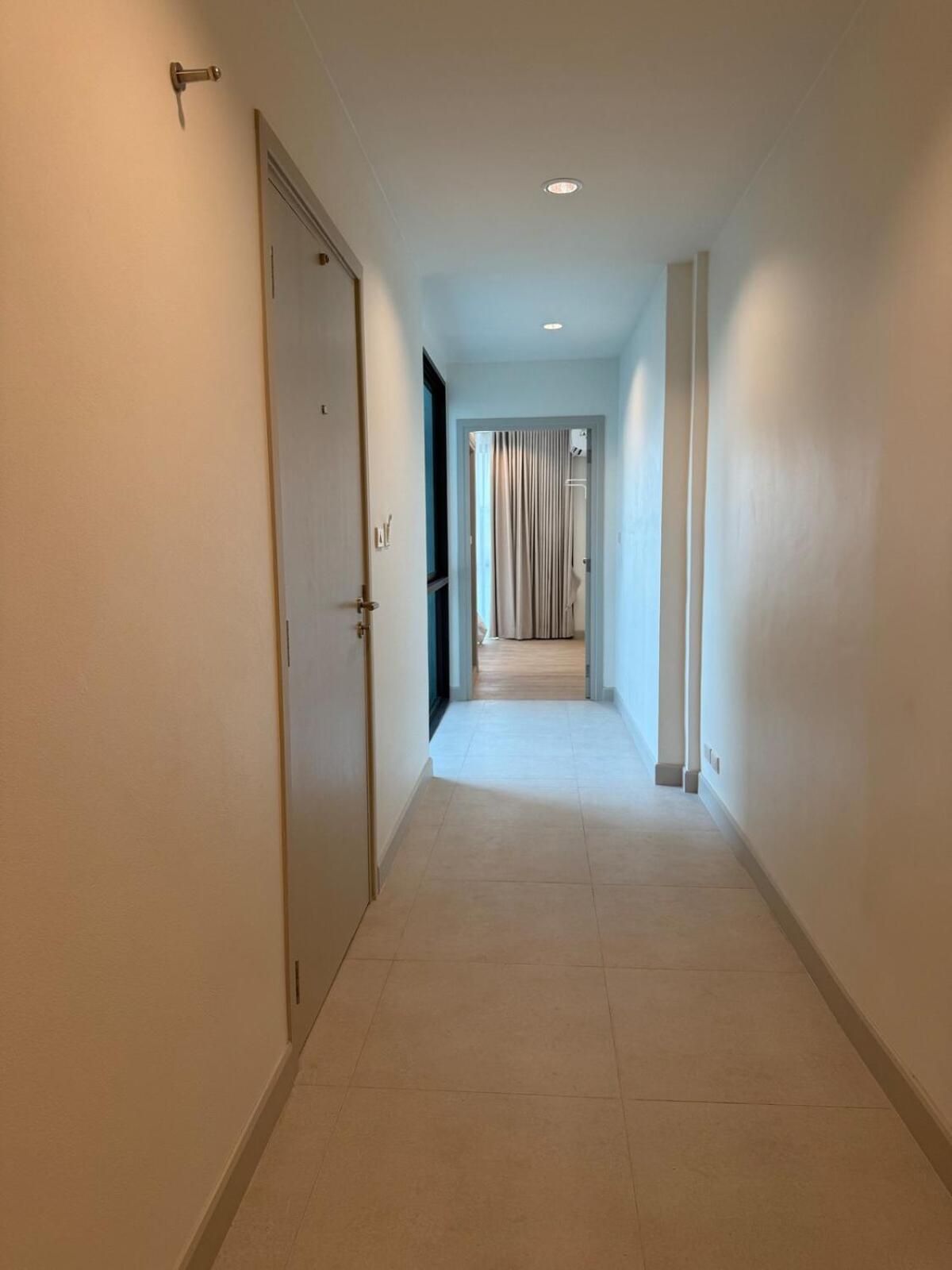 2 Bed & 2 Bath Suite, 4th Floor *