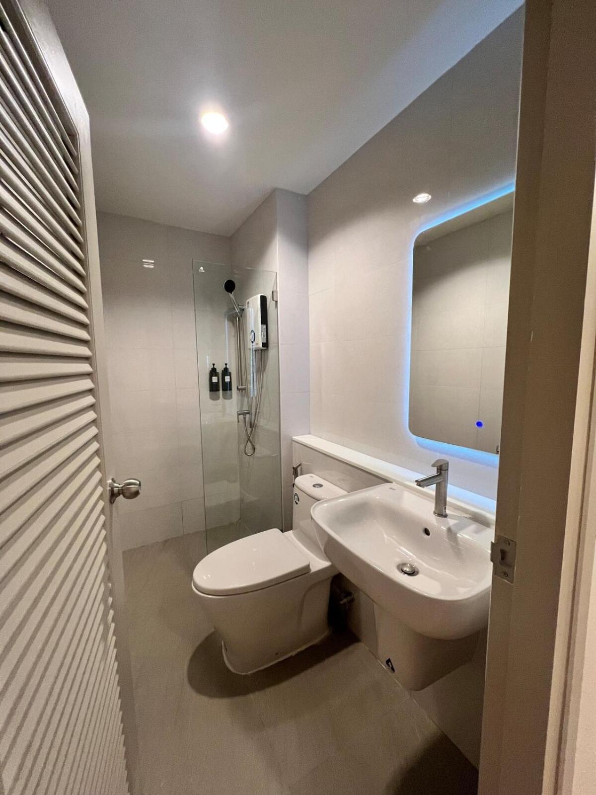 2 Bed & 2 Bath Suite, 4th Floor Bangkok
