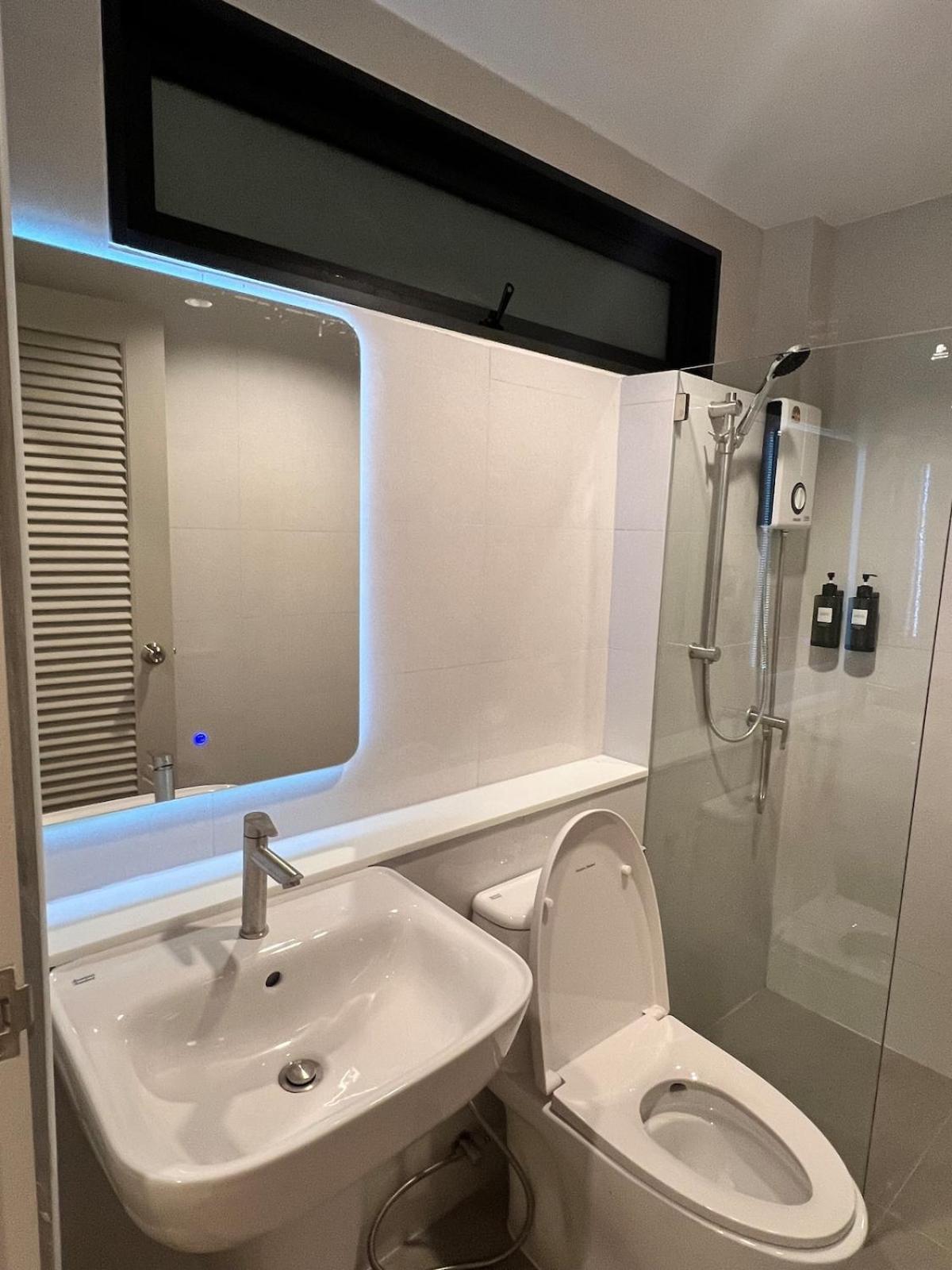 2 Bed & 2 Bath Suite, 4th Floor Apartamento Bangkok