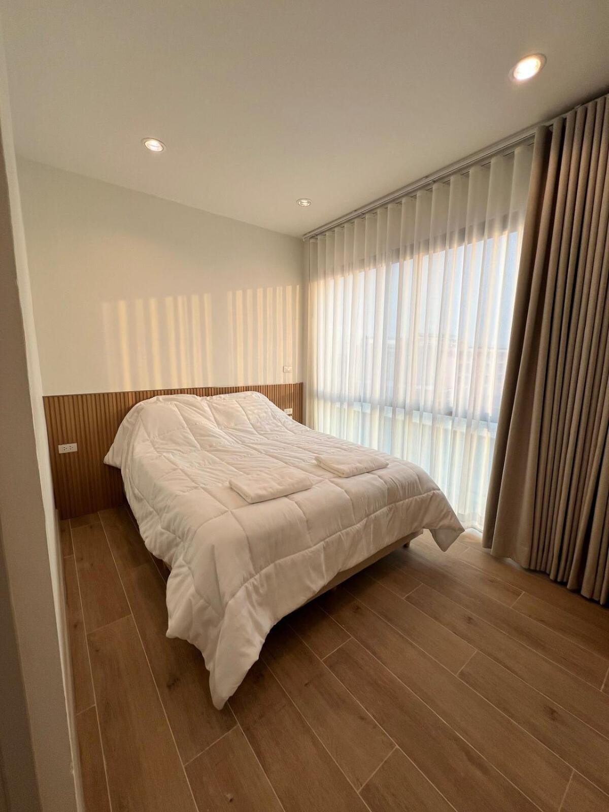 2 Bed & 2 Bath Suite, 4th Floor